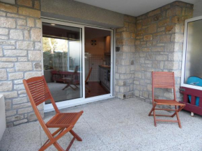 REF 005 Studio pour deux personnes avec terrasse résidence avec piscine PORT CROUESTY ARZON